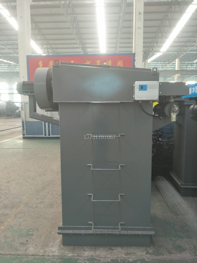 2018年最新研發(fā)15m2、25m2倉頂布袋除塵器投放市場