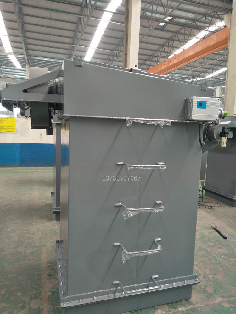 2018年最新研發(fā)15m2、25m2倉頂布袋除塵器投放市場